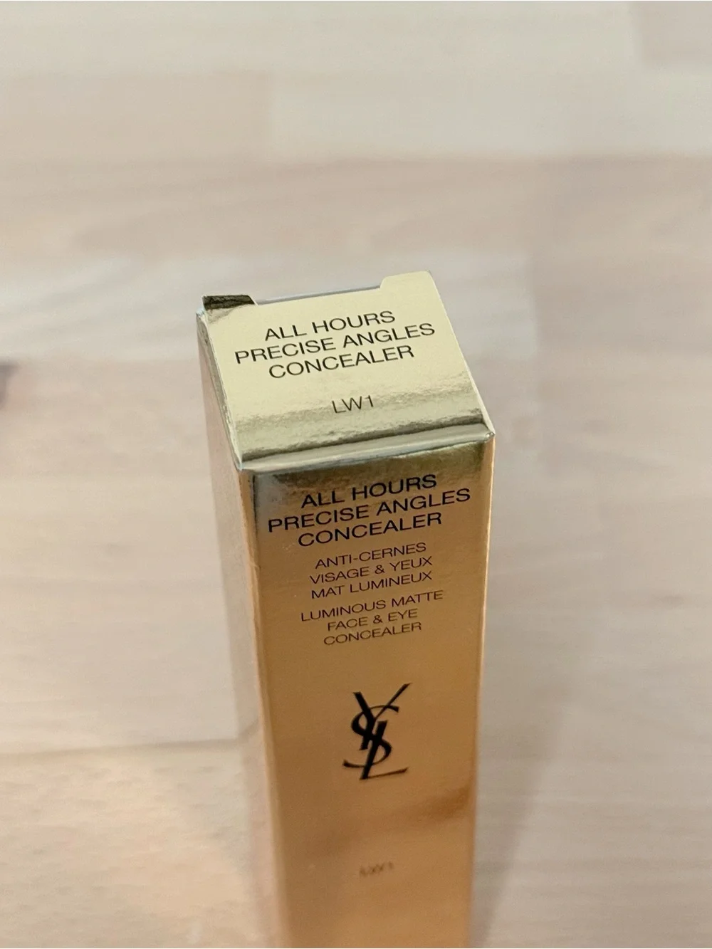 Yves Saint Laurent All Hours Precise Angles Concealer - Light Shade LW1